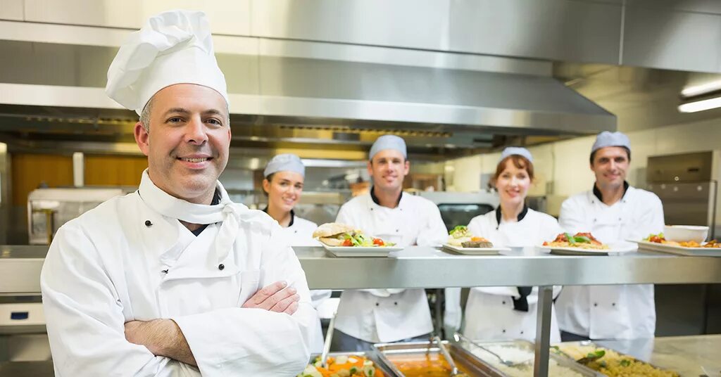 Закупщик в ресторан. Food service industry. Закуп для ресторана. Специалисты цсм пищевая лаборатория. Food industry ереван.