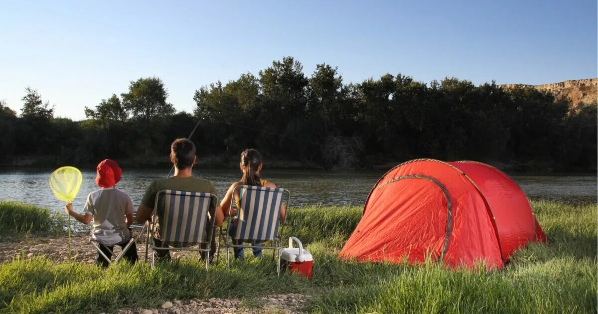 When we go camping. Кемпинг с семьей. Кемпинг Заречье. The Camping trip. Картинки семья у Мозера с палаткой.