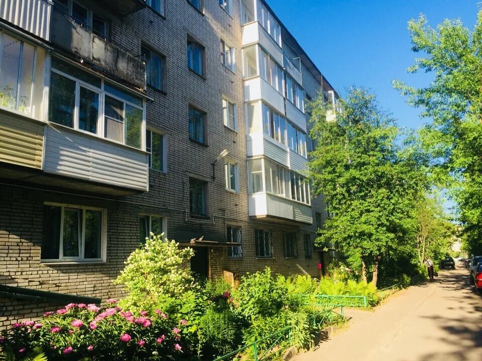 2 комнатные великие луки. Гагарина 14 корпус 2 великие луки. гагарина 23 к 2 великие луки. проспект гагарина великие луки. гагарина 14 корпус 1 великие луки.