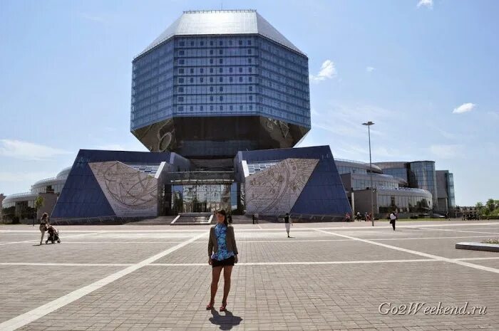 Библиотека в минске смотровая площадка. Национальная библиотека Беларуси (ромбокубооктаэдр). Смотровая площадка Национальная библиотека Беларуси Минск. Минская Национальная библиотека смотровая площадка. Минск смотровая площадка национальной библиотеки.