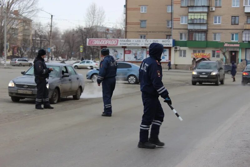 Гибдд южноуральск. Сотрудники ГАИ Г Южноуральск. Начальник ГАИ Южноуральска. Полиция Южноуральск. 1525 Южноуральск ДПС.