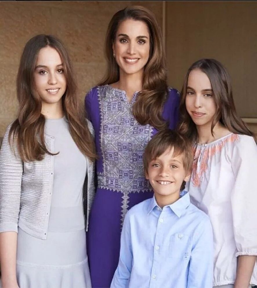 Принцесса Иордании Рания. Королевская семья Иордании Рания. Принцесса Иман Рания. Рания Королева Иордании с детьми. Принцесса иордании фото