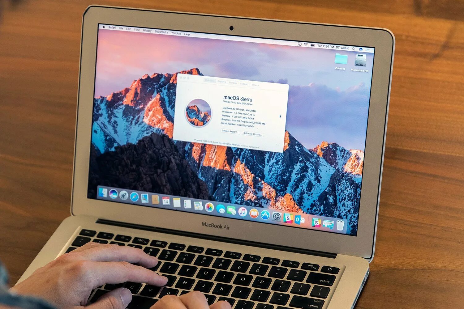 Mac os какая операционная система. Mac os 10.12.1. макбук система. тема макбук. макбук ос х.