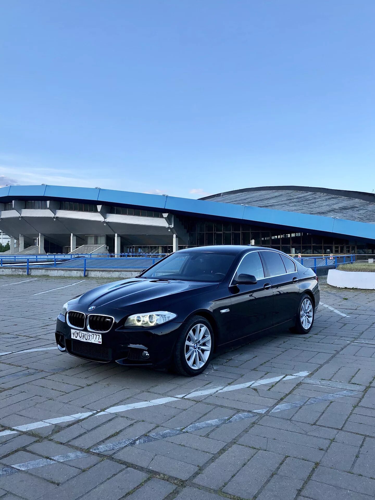 The new BMW 5 Series Sedan (11/2009)