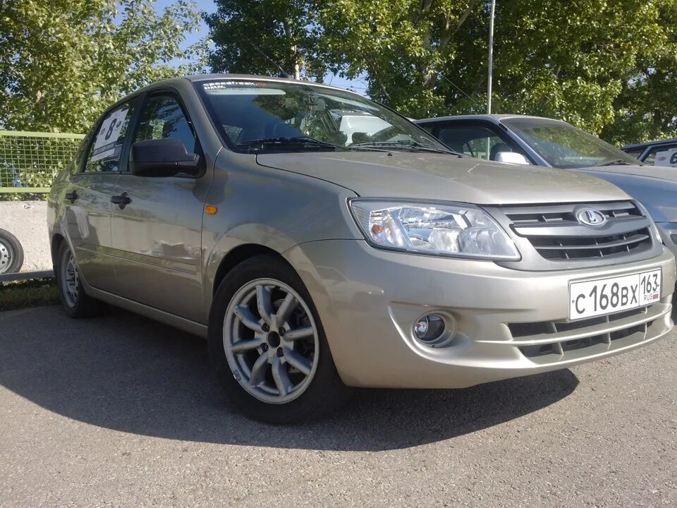 Авито астрахань автомобили гранд. Тойота королла 2004 года. Авто с пробегом в астрахани свежие. Авто с пробегом в астрахани свежие. Авито астрахань авто с пробегом.