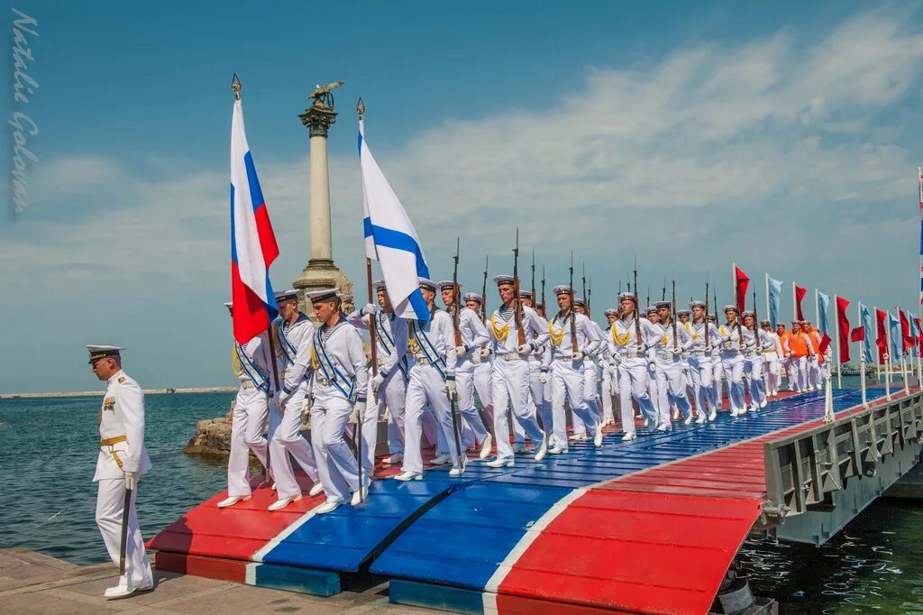 Лучший флот россии. С праздником ВМФ. Военно морской флот Севастополь. С днём военно морского флота России. Праздник день ВМФ В Севастополе.