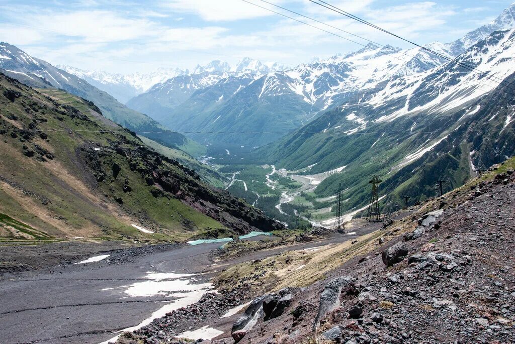 Кбр дорога. Автодорога в кабардино балкарии. Горы узбекистан осень дороги. Кисловодск джилысу дорога. Дорогами карачаево черкесии.