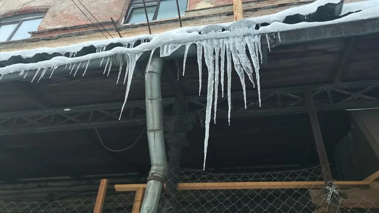 Город рухнувший от звуков труб