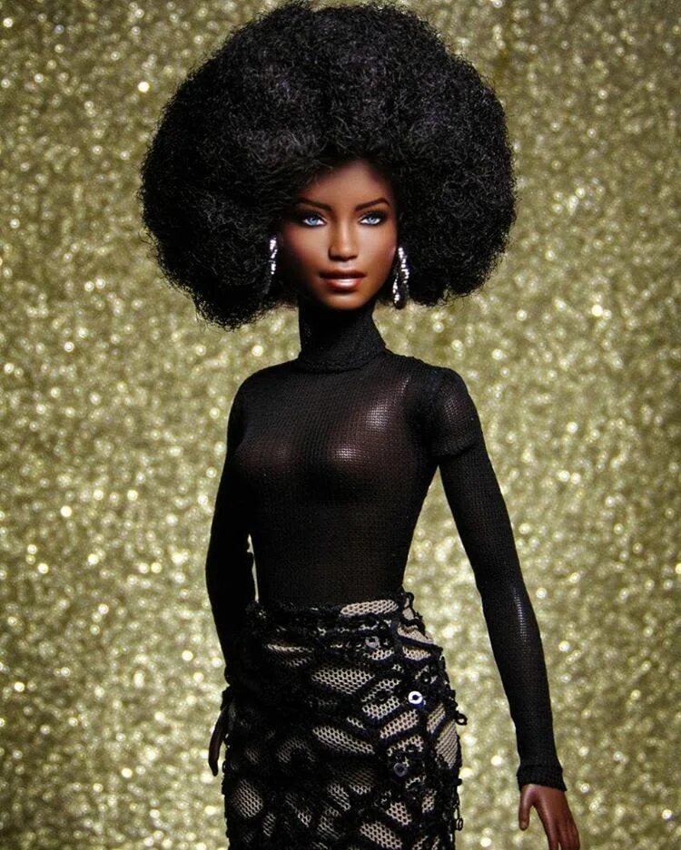 Темнокожая кукла. Барби фашионистас афро. Кукла Барби фашионистас чернокожая. Кукла Барби афроамериканка. Барби Экстра афроамериканка.