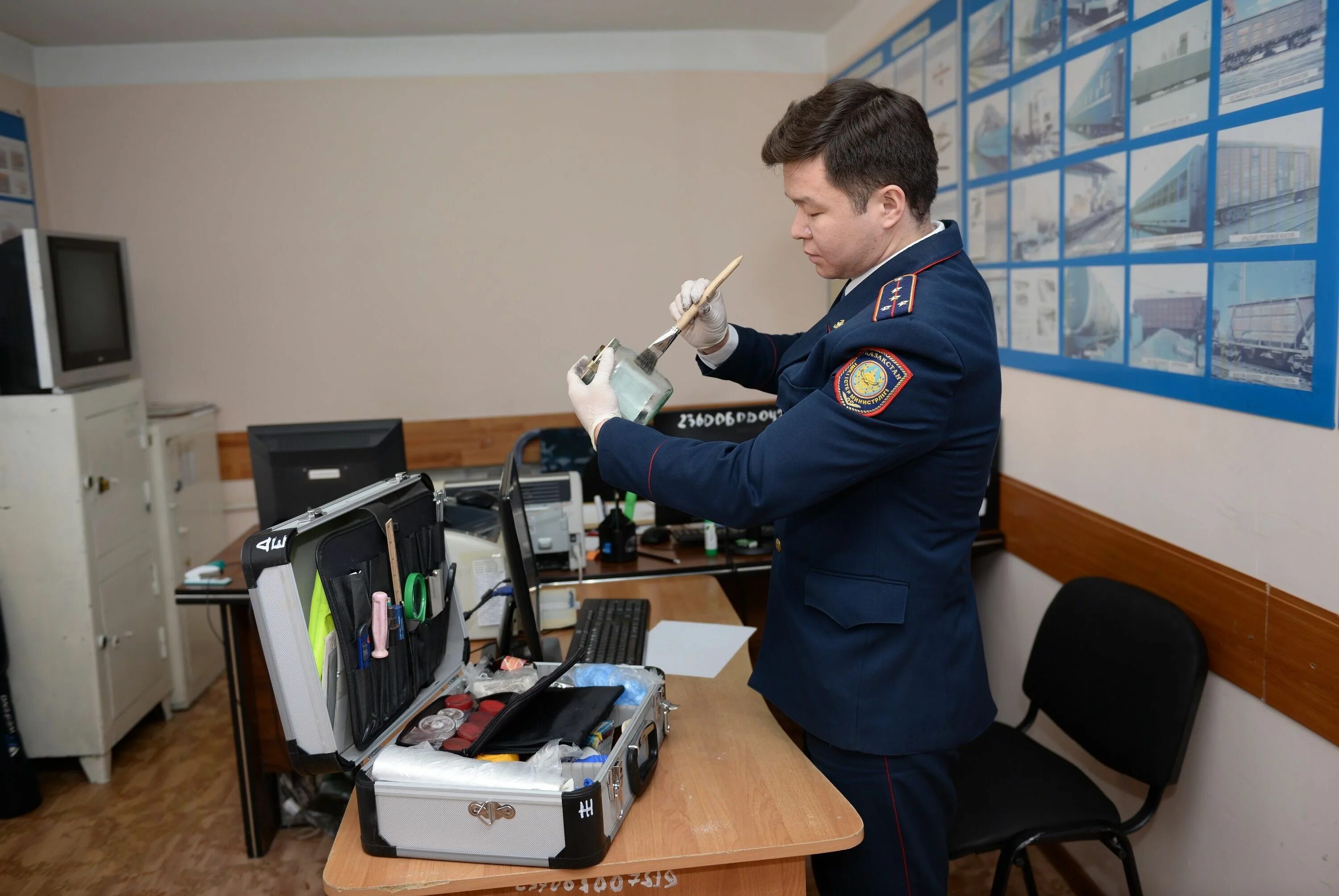 Подготовка следователей. Криминалист. Полицейский криминалист. Следователь криминалист. Криминалистика полиция.