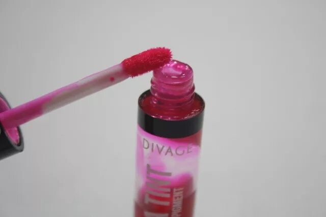 Divage для макияжа губ глаз и щек Помада Divage матовая Velvet № 10, цвет: красный, DI038LWJBQ20 купить в интерн
