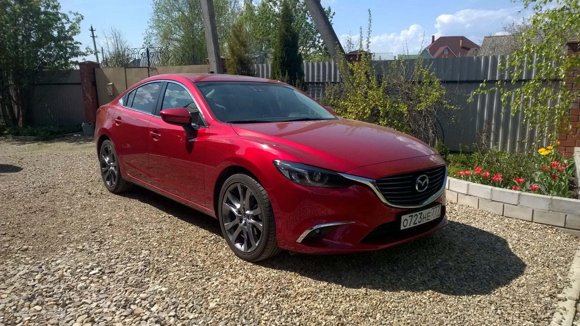 Mazda gj 2.5. Mazda 6 drive2. Мазда 6 во дворе. Mazda g26. Маздовский красный цвет.