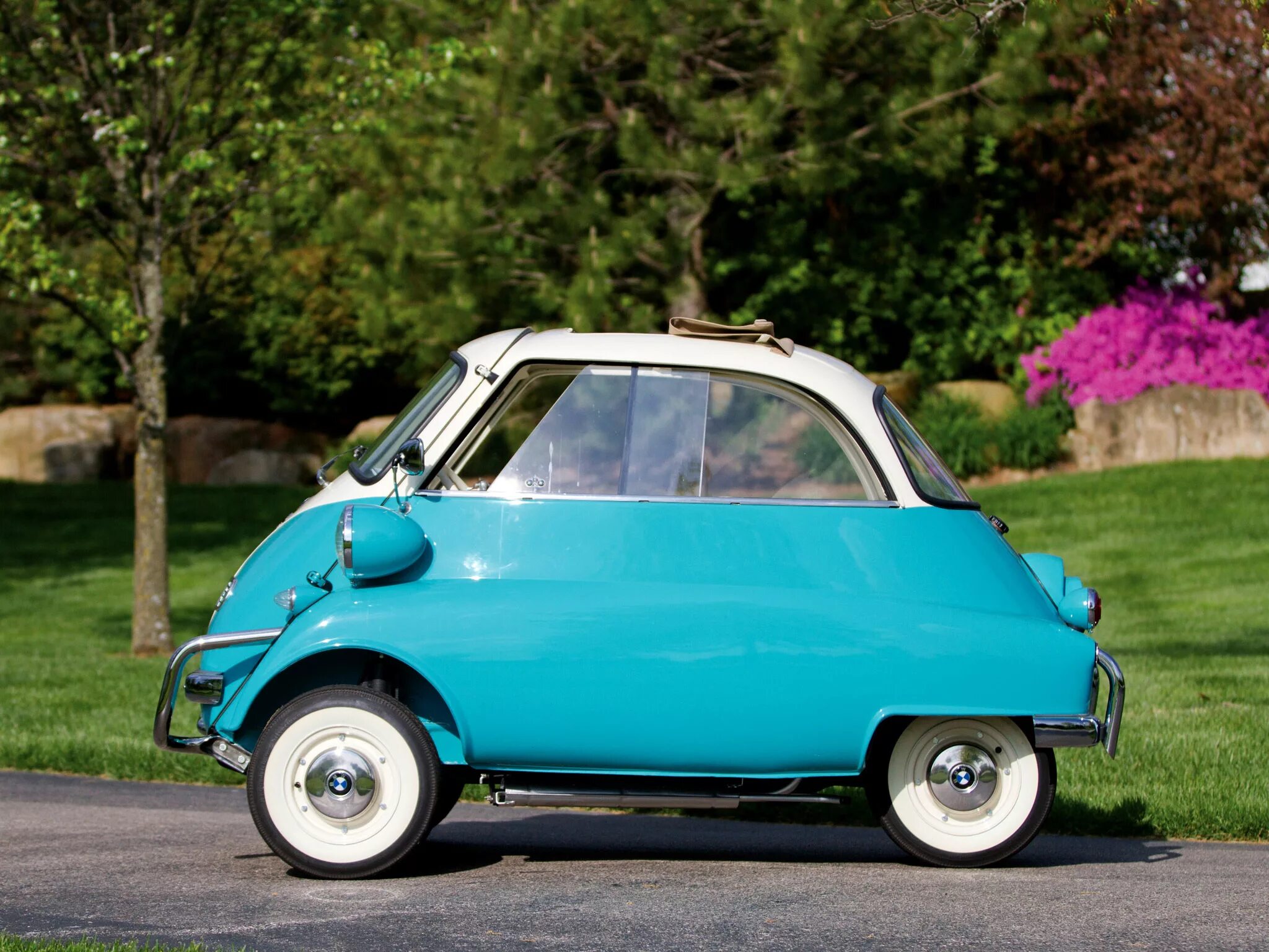 BMW Isetta 300. 1957 BMW Isetta 300. BMW Isetta 300 us-spec. BMW Zetta 300.