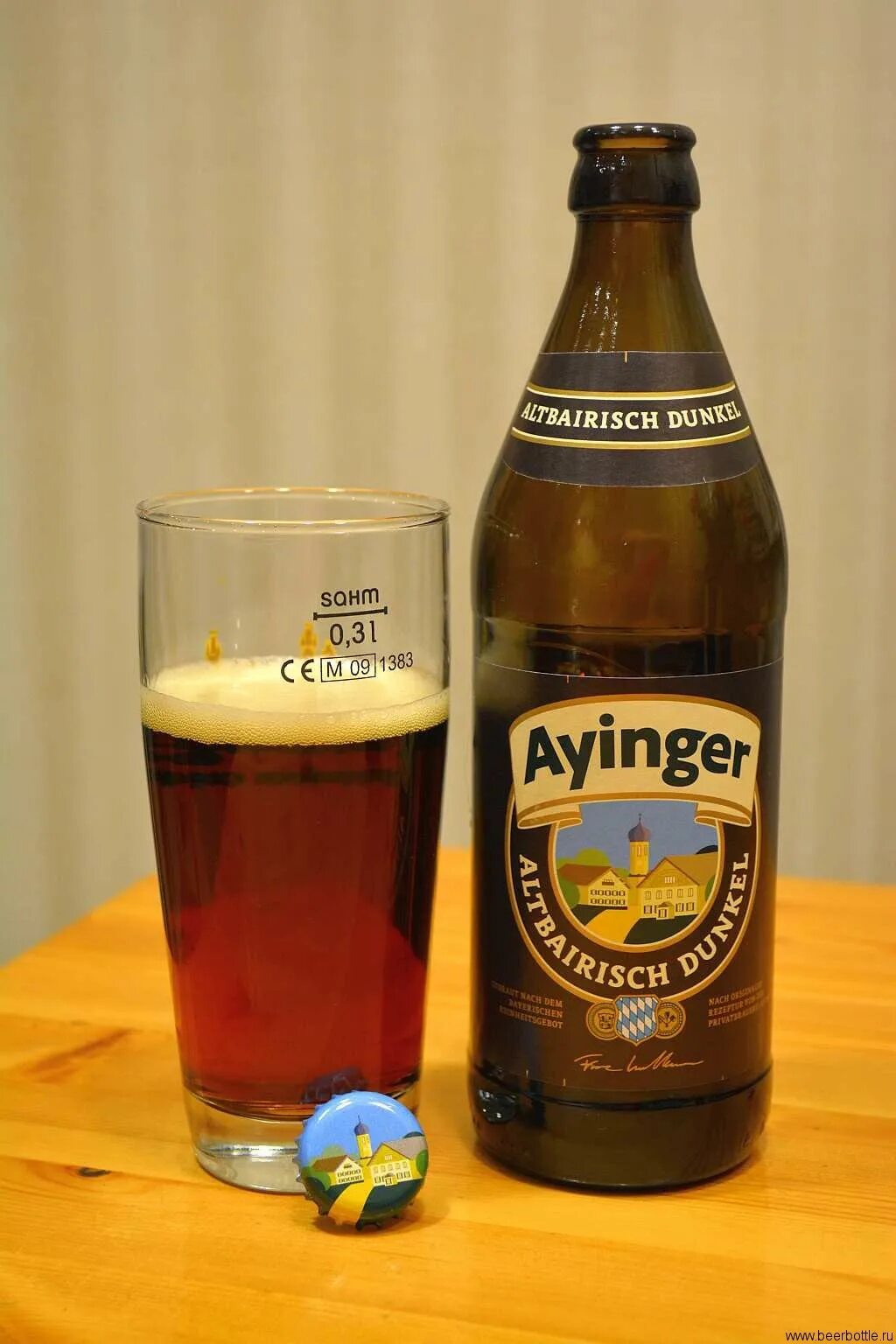Пиво ayinger купить. Айингер Альтбайриш Дункель. Пиво Ayinger Urweisse. Пиво Айнгер Германия. Пиво Altbairisch dunkel.
