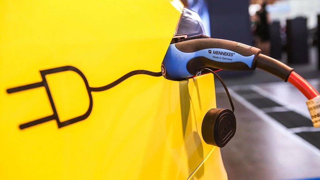 владелец электромобиля. быстрая зарядная станция для электромобилей россети. автотор электромобиль. электро авто. электро авто.