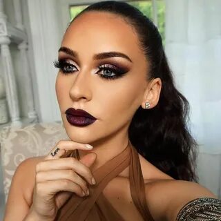 She make up