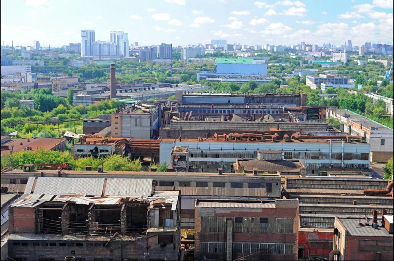 На территории города 2 5