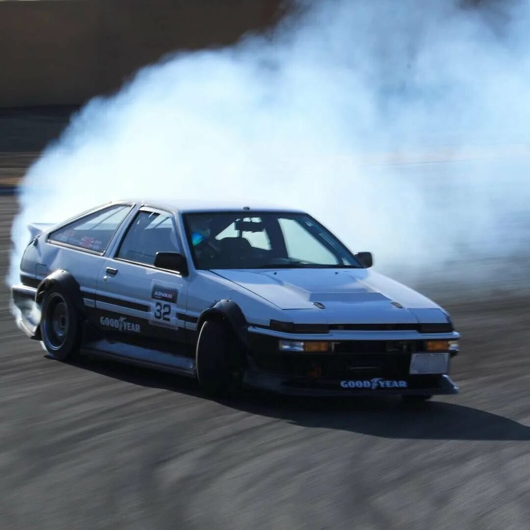 Ae86 drift. Toyota ae86. тойота ае 86 дрифт. drift toyota toyota ae86. toyota corolla ae86 дрифт.