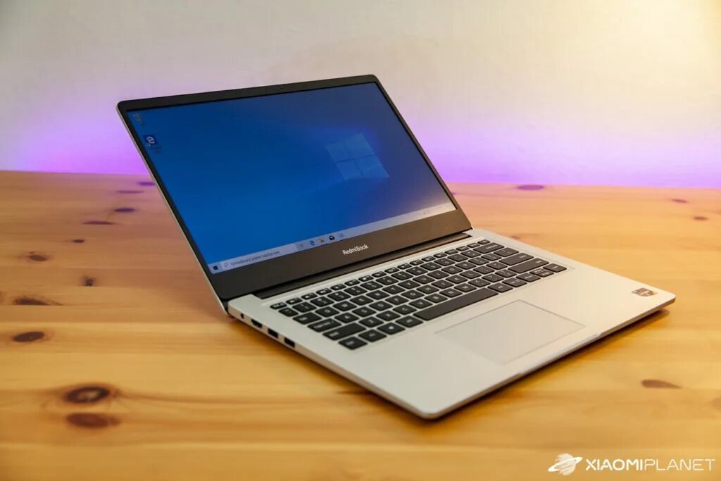 Redmibook pro 16 2024. Планета ноутбук. Ноутбук всё по честному. Laptop with Planet.