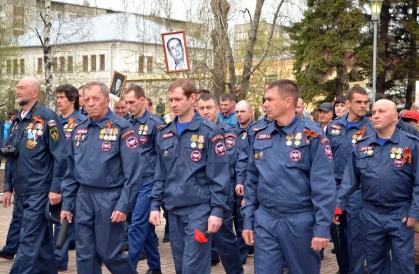 Сегодня 27 декабря. Мчс россии 27 декабря. 27 декабря день мчс россии. мчс россии 27 декабря 1990. 27 декабря день спасателя мчс россии.