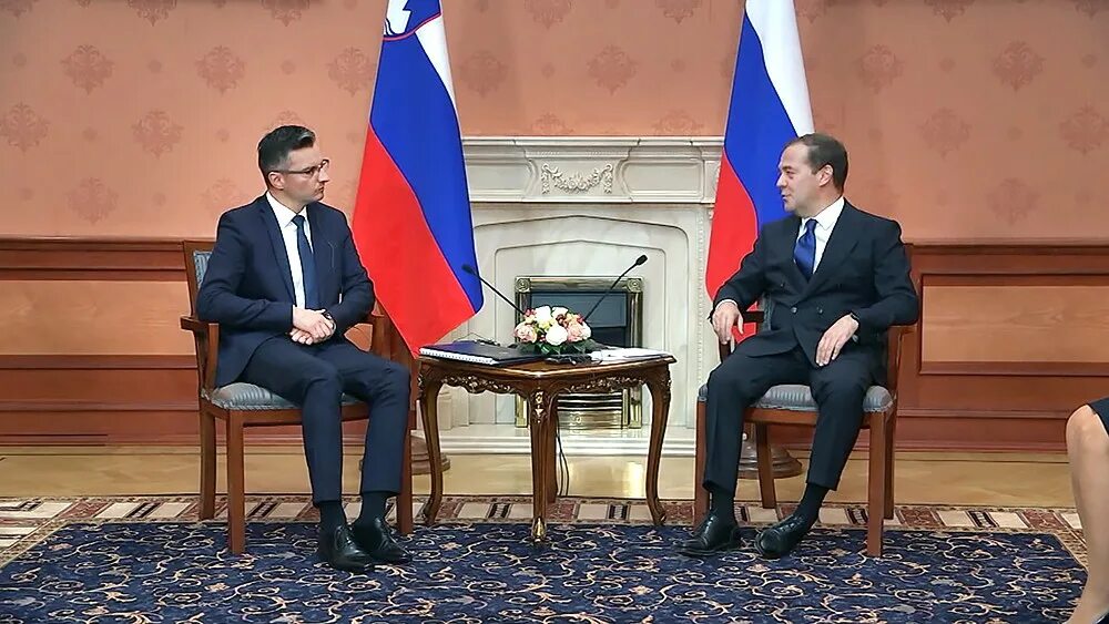 Медведева официальная группа. Словения и Россия отношения. Встреча Москвы с Словенией.