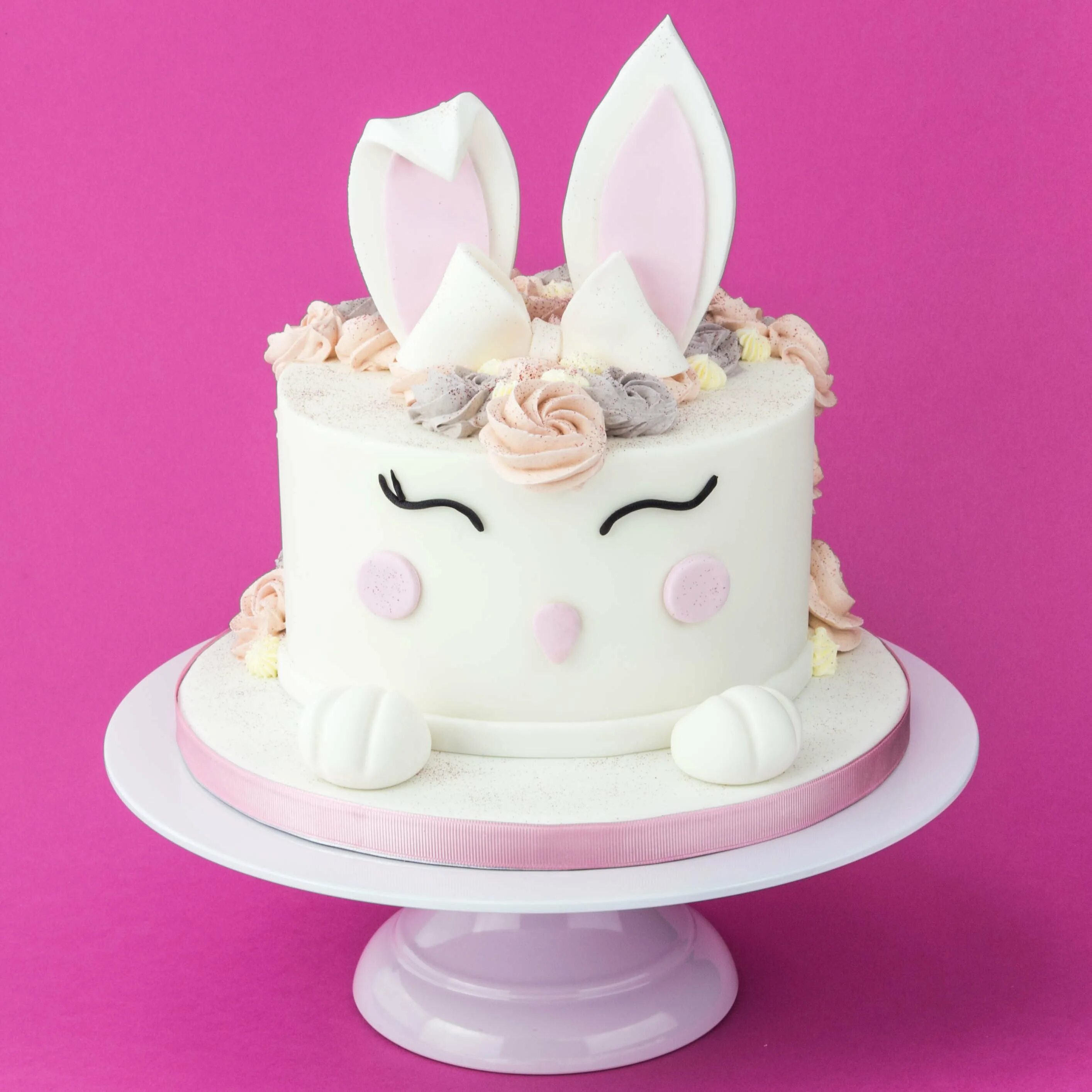 Торт с «зайчиком». Торт с зайкой для девочки. Торт с зайцем для девочки. Торт с зайчиком для девочки. Торт зайка в шапке.