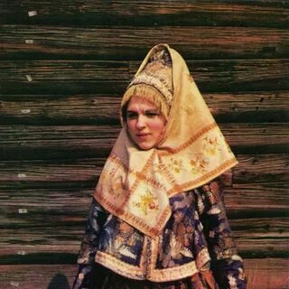 Русский костюм замужней женщины