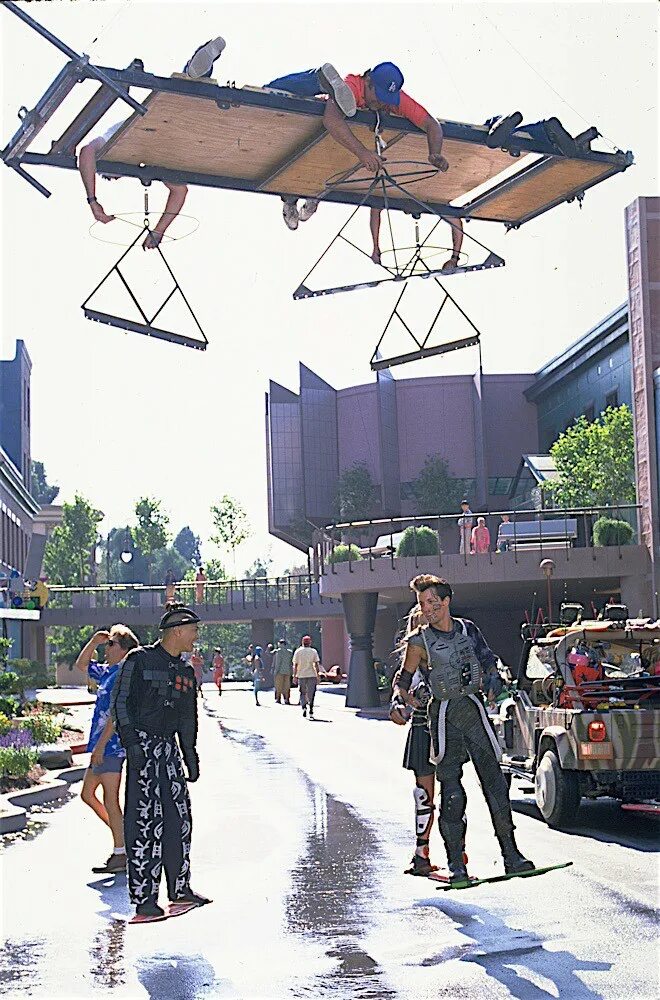 Назад в будущее кадры из фильма. Как снимали назад в будущее. Как снимали назад в будущее. Как снимали назад в будущее. Назад в будущее 2 съемки.