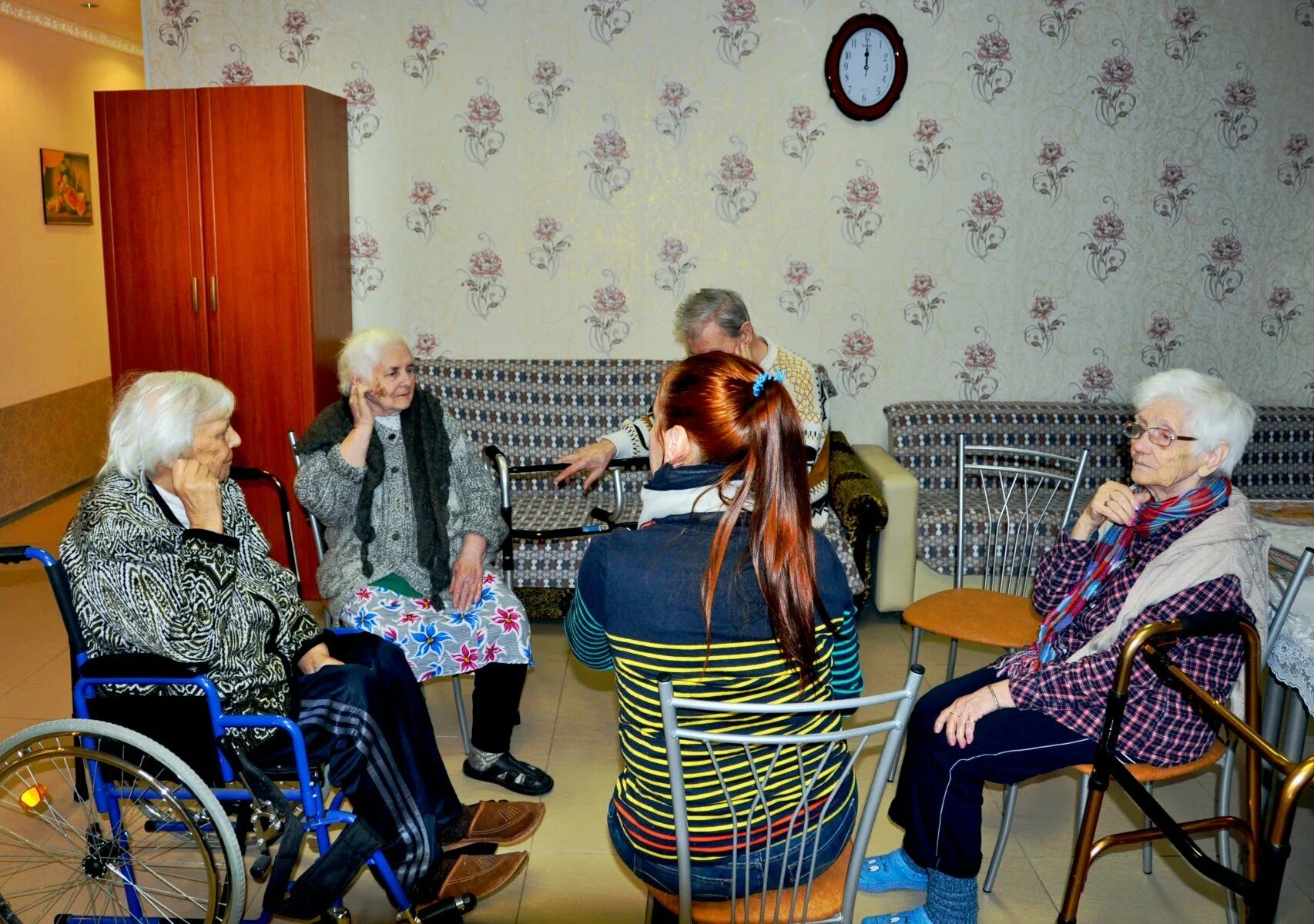 Пансионат для пожилых в щербинке. Реабилитация дом престарелых. Уютный уголок пансионат для пожилых. Пансионат для пожилых людей в СПБ. Театротерапия для пожилых людей.