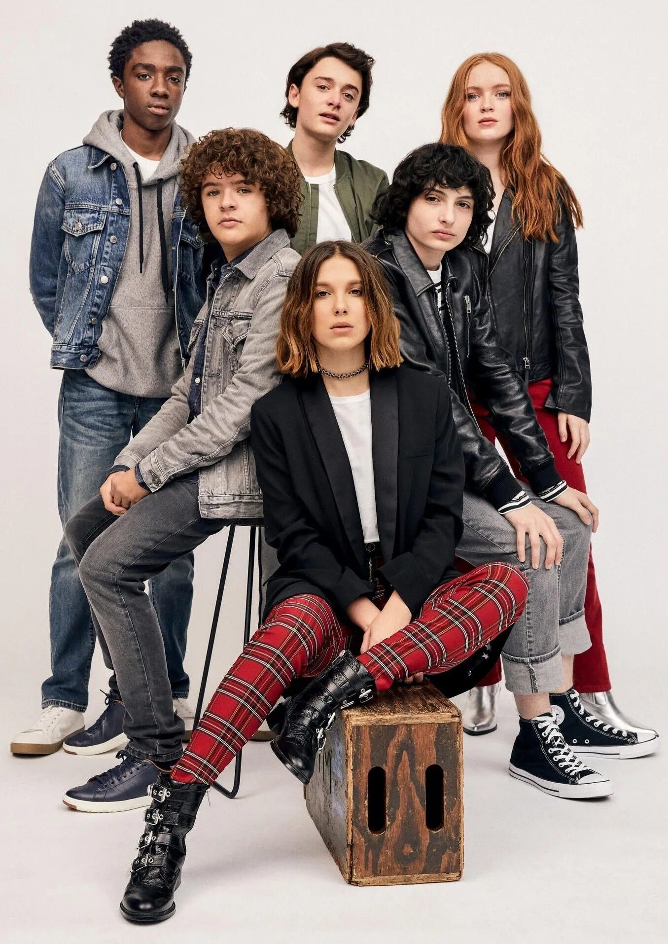 Очень странные дела 1 сезон 1. Странные дела 2022. Очень странные дела в оригинале. Очень странные дела в оригинале. Очень странные дела в оригинале.