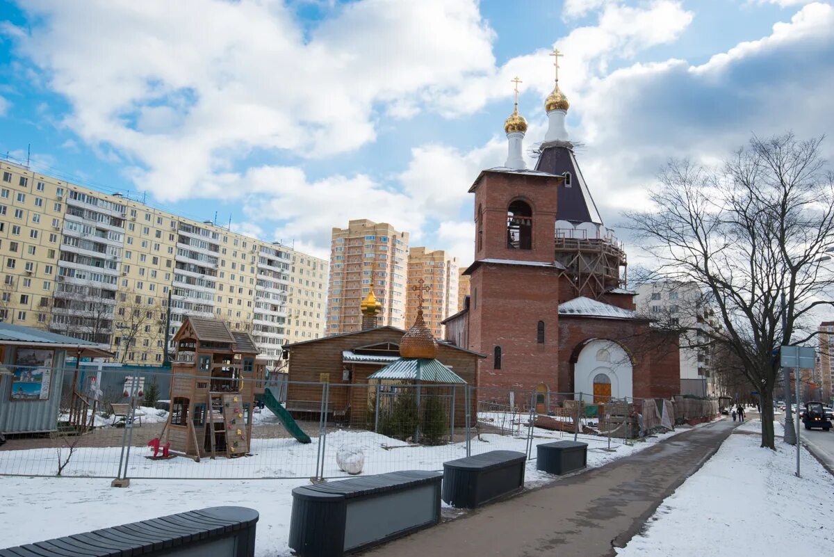 храм прп серафима саровского в дегунино. храм серафима саровского в восточном дегунино. екатеринбург храм портартур. церковь варвары великомученицы иркутск. храм казанской иконы божьей матери островитянова.
