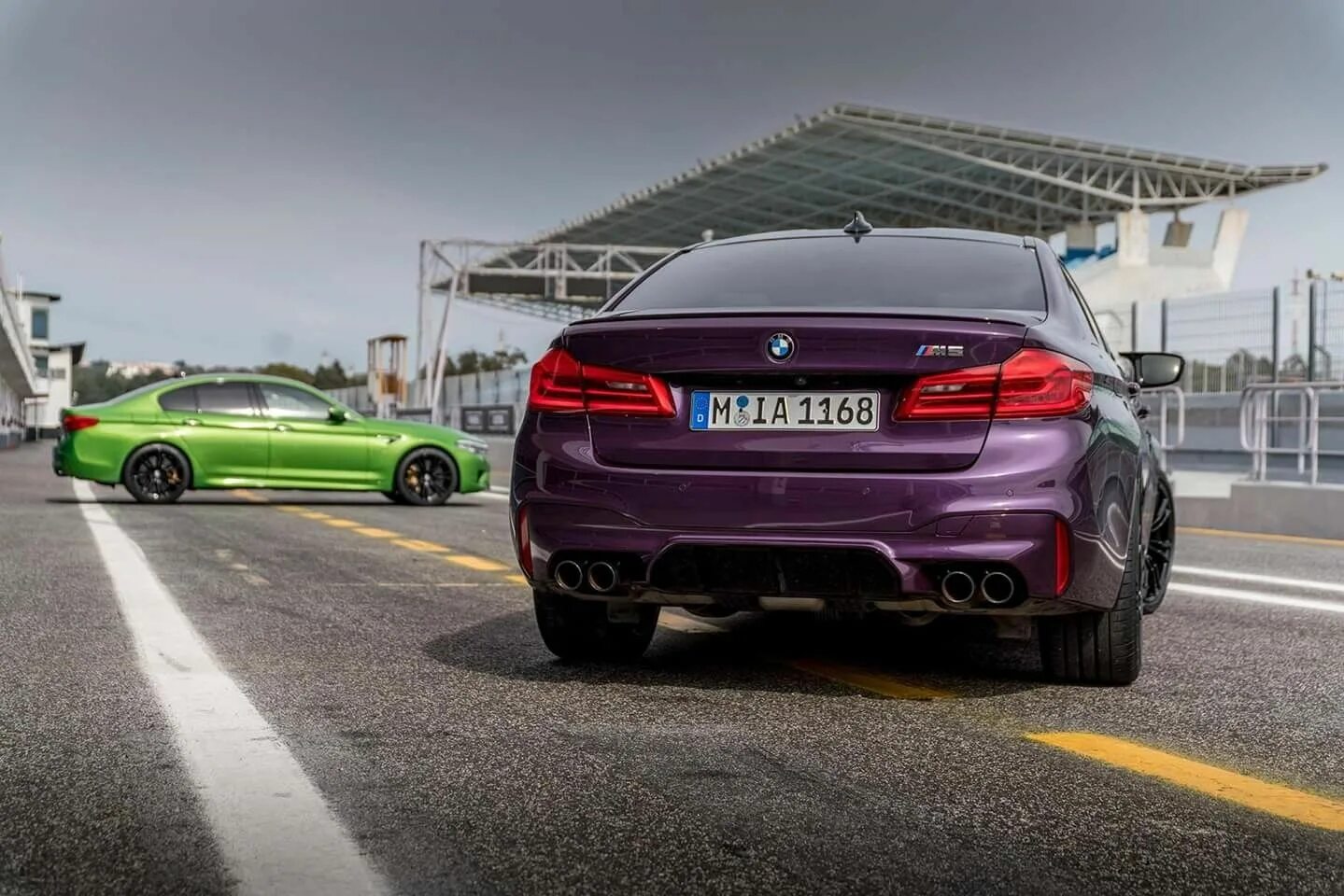 Фары м5 ф90 рестайлинг. Бмв m5 f90. бмв м5 ф90. bmw m5 f90 individual. bmw m5 f90 f.