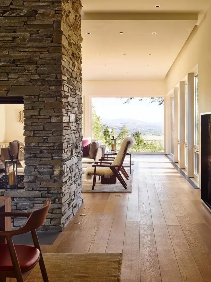 A Natural Palette Of Earth Tones Runs Through This Home Overlooking The Ocean Co