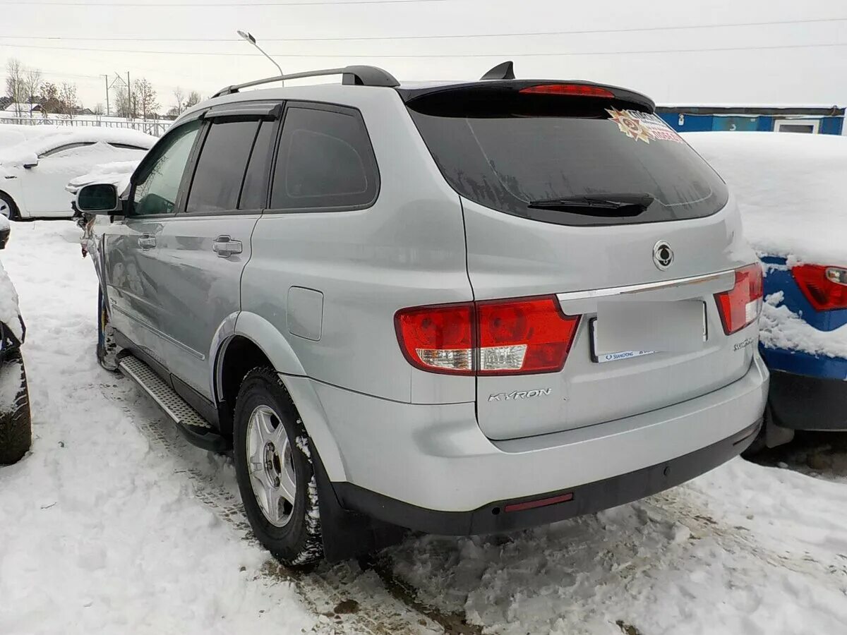 SSANGYONG Kyron запчасти. Kyron SSANGYONG битый. SSANGYONG Kyron 2007 ДТП зима. Кайрон в разборе.