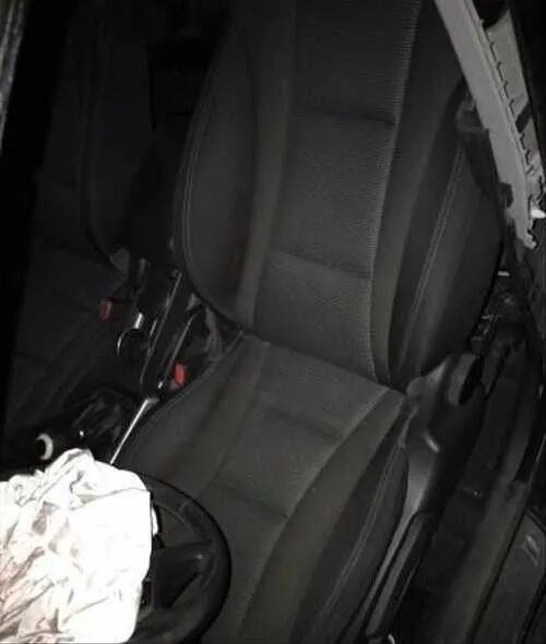 Подлокотник хендай ай 30 2010. Сиденья от hyundai i40 с электроприводом. Заднее сиденье ай 30. Сиденье хендай ай 30. Сиденья хендай i30.