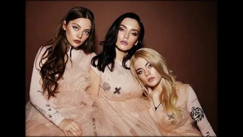 Әйелдердің клиторы мен еріндері