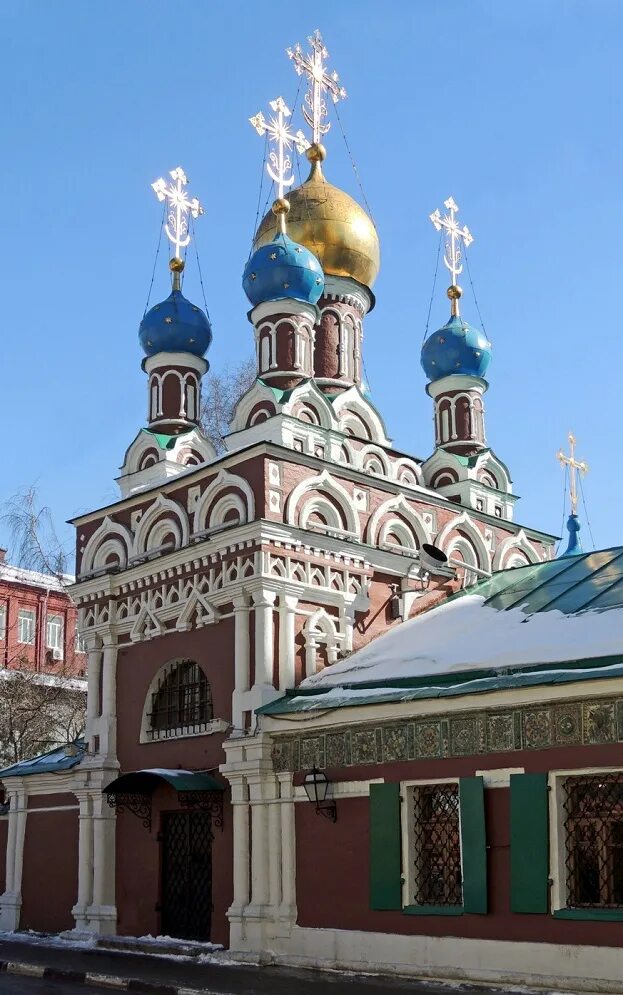 Церковь успенской богородицы. Храм Успения Пресвятой Богородицы в Гончарах. Храм Успения Пресвятой Богородицы Москва. Храм Успения Пресвятой Богородицы в Гончарах на Таганке. Храм Успения Богородицы в Гончарах (болгарское подворье).