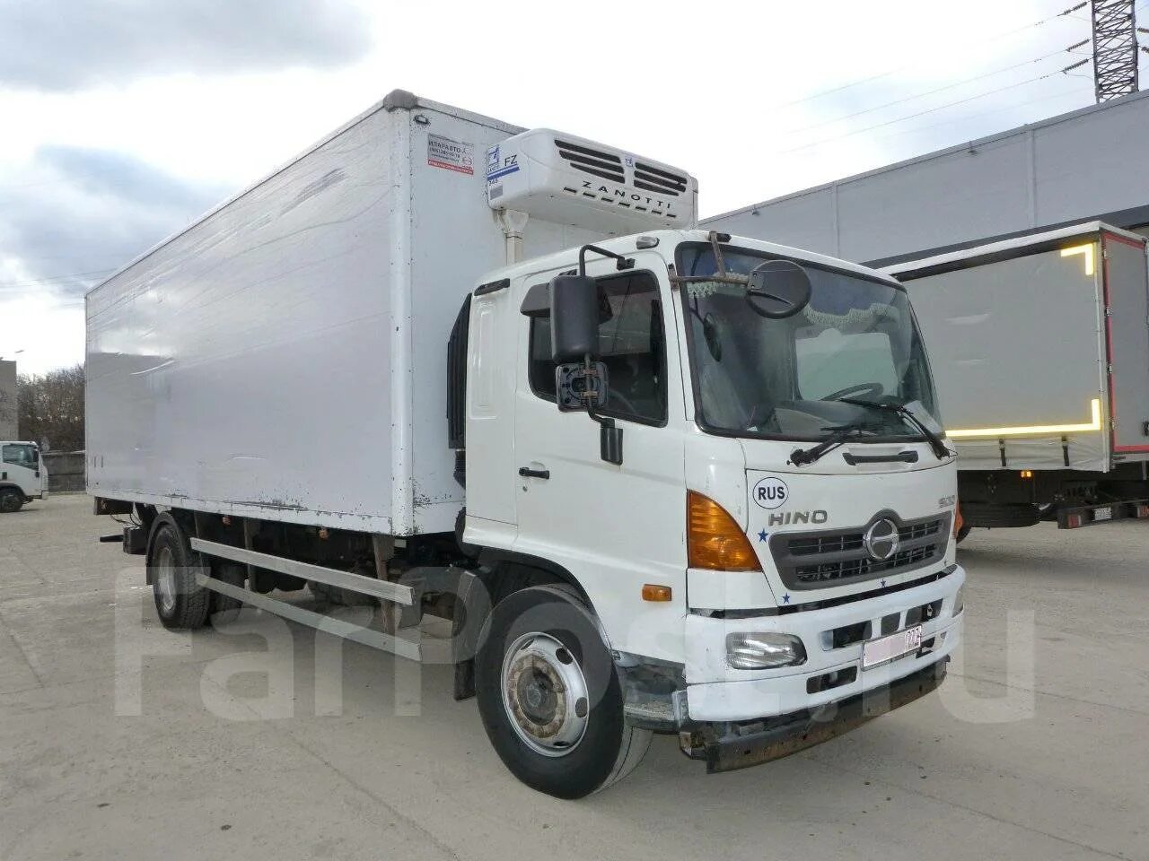 Хино б у куплю. Hino 500 1826. Хино 500 рейнджер. Грузовой фургон Хино рангер. Hino 500 Ranger кабина.