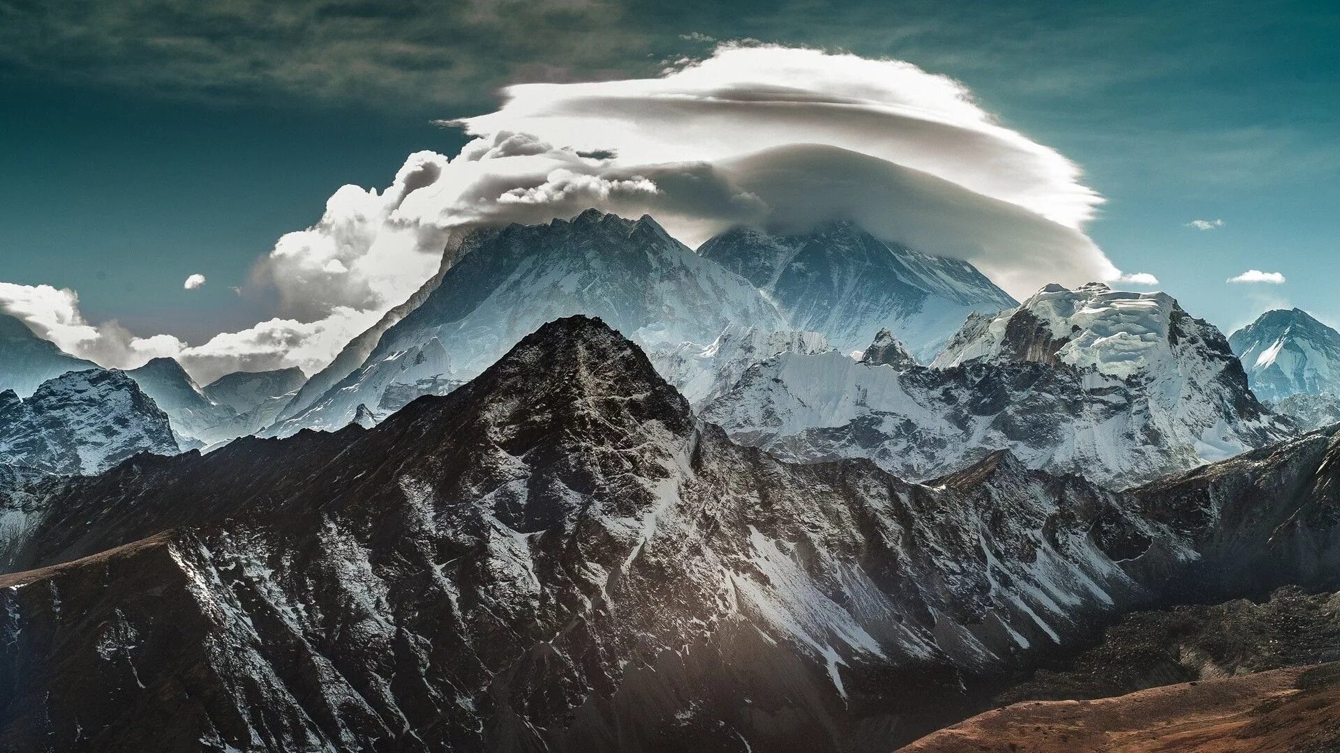 Тибет Эверест Гималаи. Гора Эверест (Джомолунгма). Гималаи. Гималаи Эльбрус. Гора Кайлас. The mountains in are beautiful