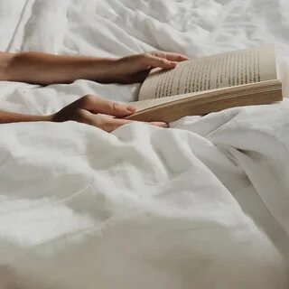 Кровать книга
