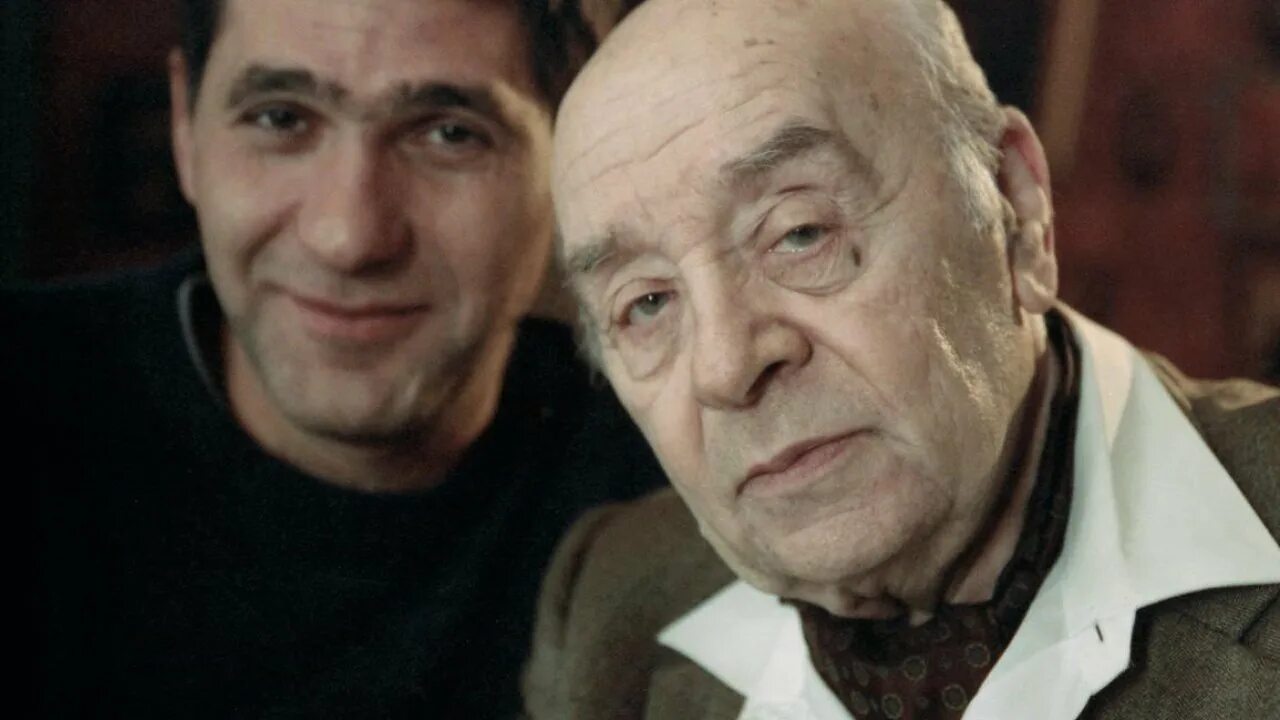 منى زكي تحرض على الفسق في فيلم "اصحاب ولا أعز". ألفاظ بذيئة وايحاءات وخيانات - ج