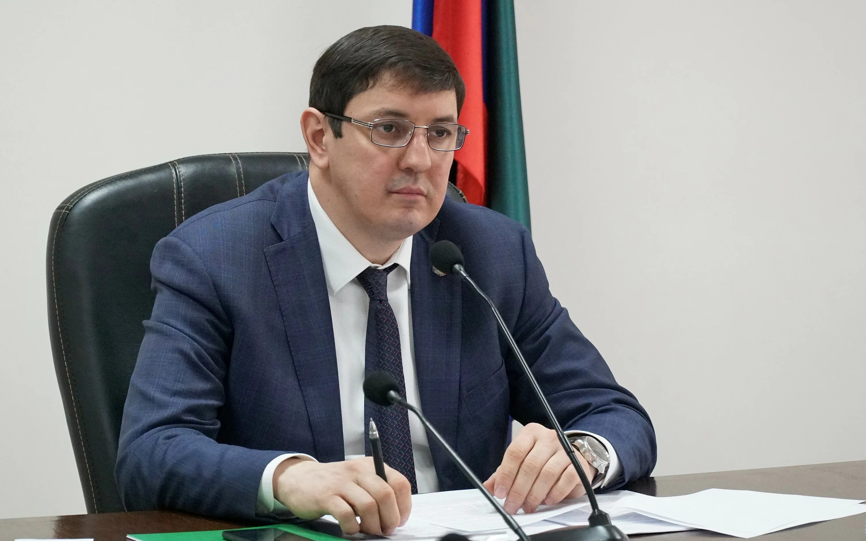 Глава Минсельхозпрода Дагестана вручил награды аграриям Гумбетовского района Инф