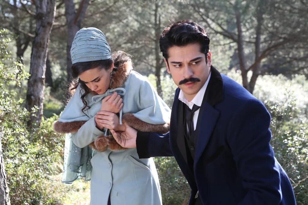 Почему птичка певчая. Фериде королек птичка певчая 2013. Королёк птичка певчая турецкий сериал. Бурак озчивит королек птичка певчая. Бурак озчивит королек птичка певчая.