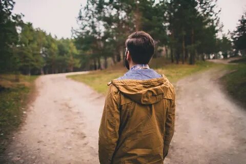 Перед человеком встает выбор