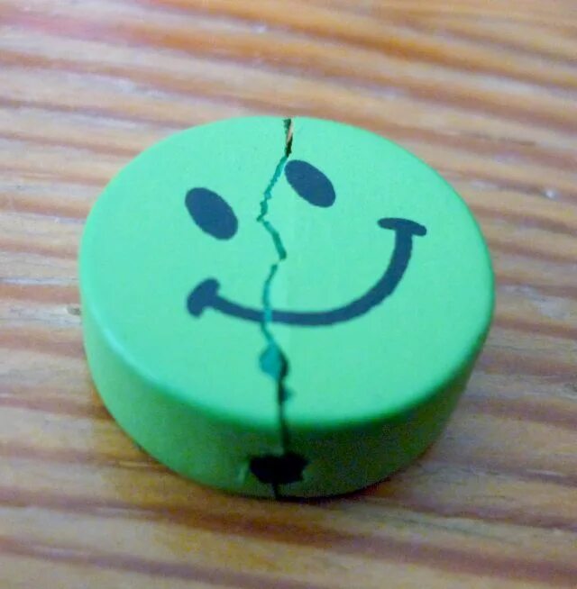 Break a smile. Broken smile. broken smile фото. рисунок broken smile. ess broken smile..