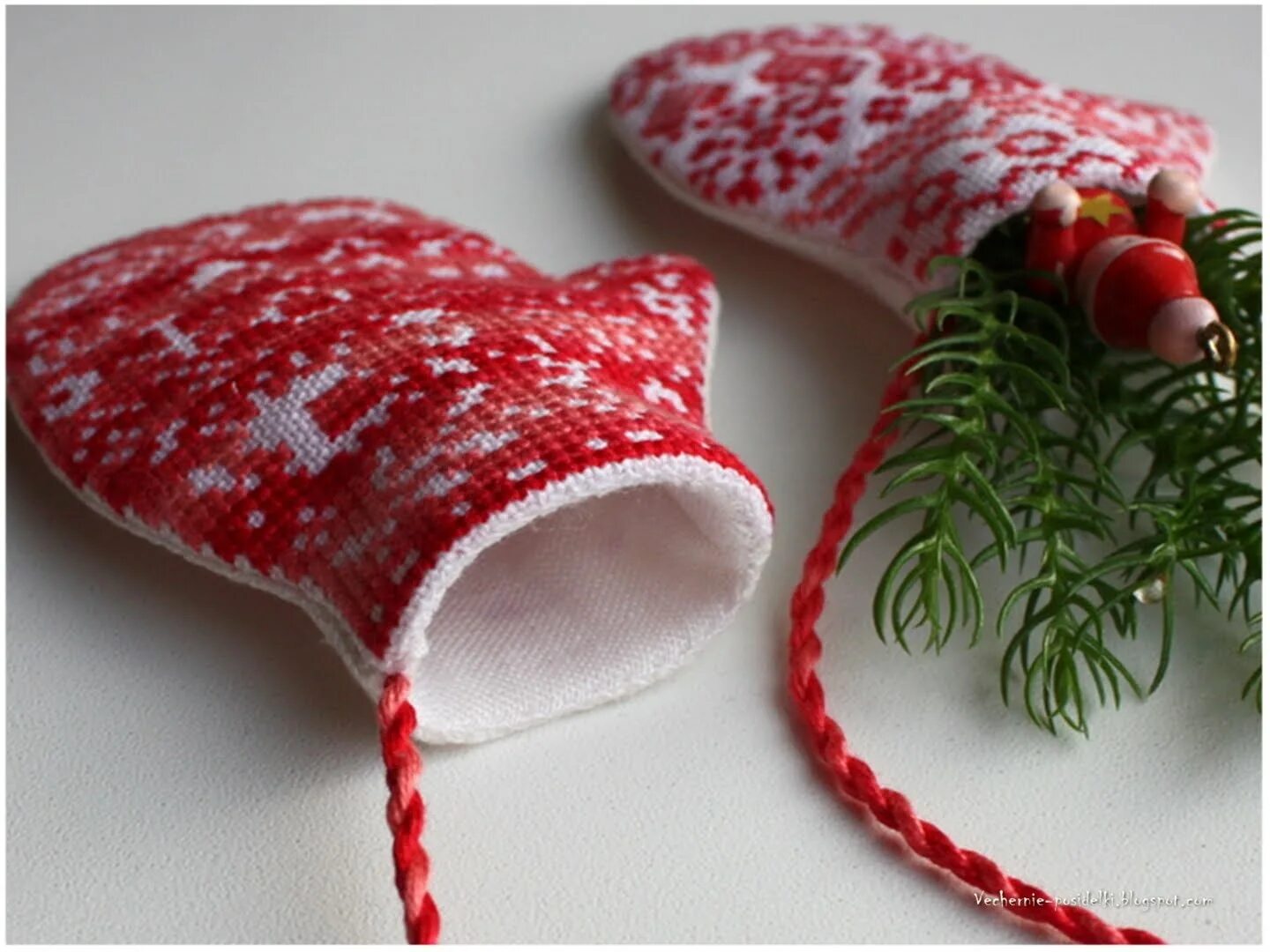 Варежки цветные. Варежки 10 лет. Варежки плотные котофей. Самые модные детские варежки. Варежки для мальчика.