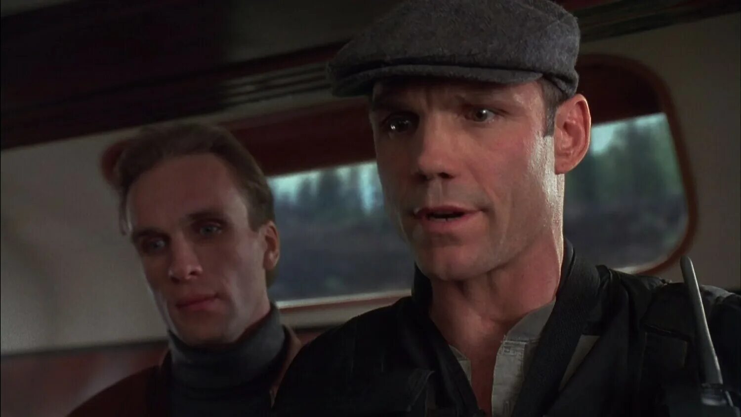 Кейси райбек в осаде. Захват осаде 2. Захват осаде 2. Захват осаде 2. Питер грин в осаде 2.