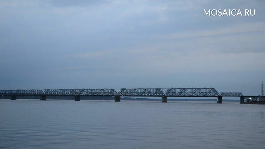 Императорский мост в ульяновске сейчас. Мост в ульяновске через волгу императорский. ульяновский железнодорожный мост через волгу. губернаторский мост в ульяновске. царский мост ульяновск.