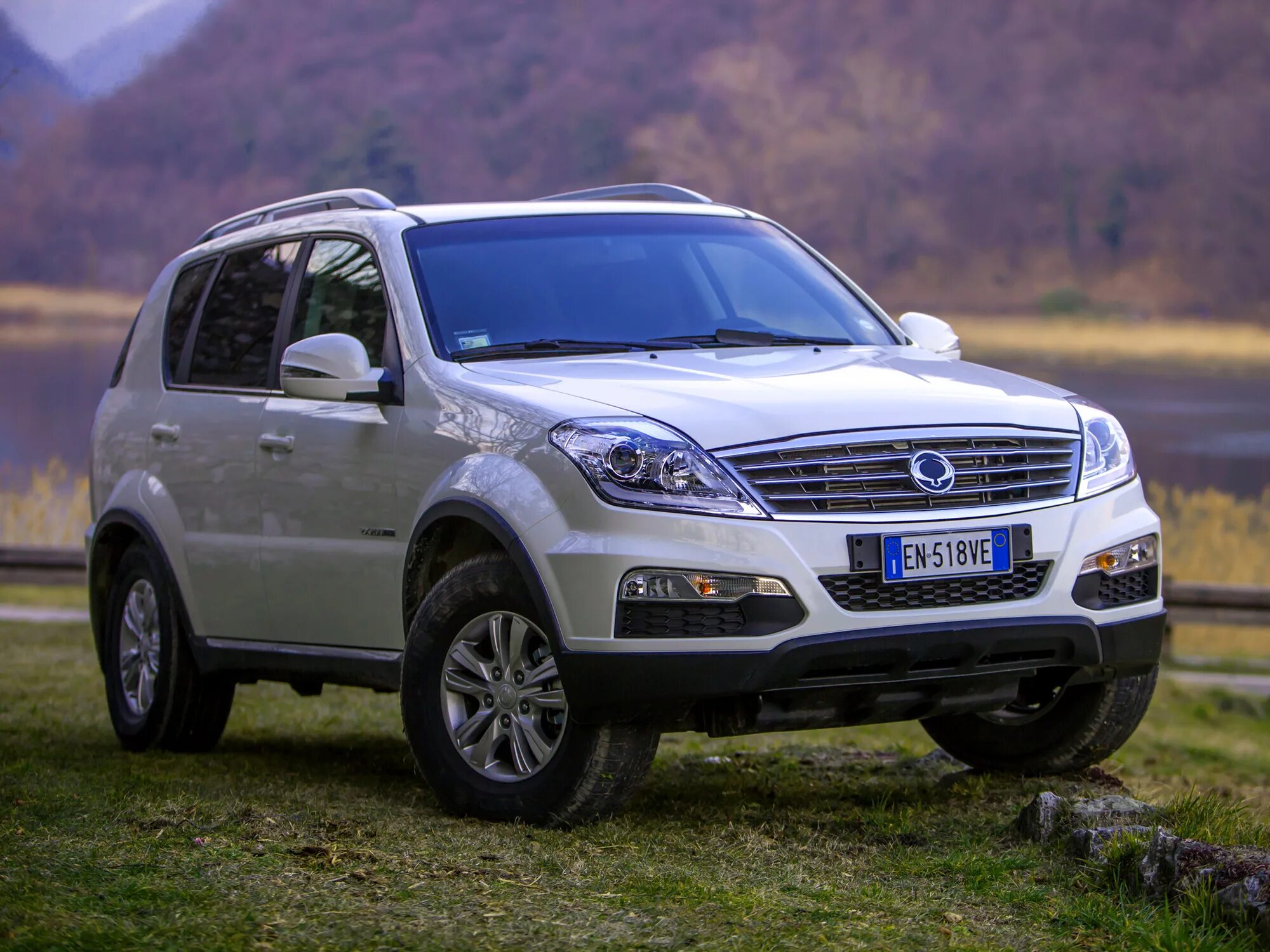 Саньенг рекстон поколение. ССАНГЙОНГ Рекстон. SSANGYONG Rexton 2012. Корейский джип саньенг. SSANGYONG Rexton 2.