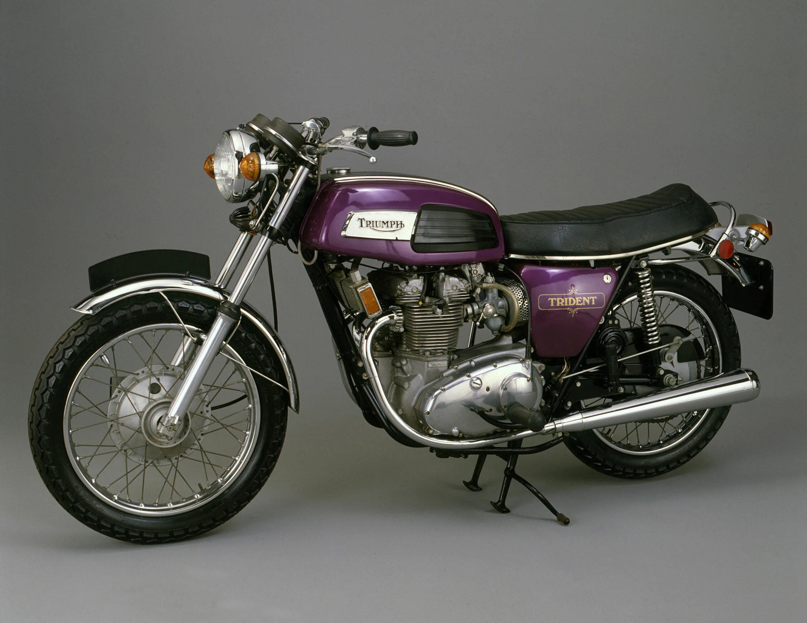 Триумф 150. Мотоцикл triumph trident. мотоцикл триумф trident. triumph trident 600. triumph trident 1970.
